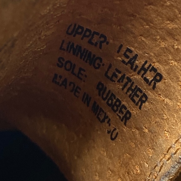 Very Volatile Distressed Ankle Booties - Picture 5 of 7